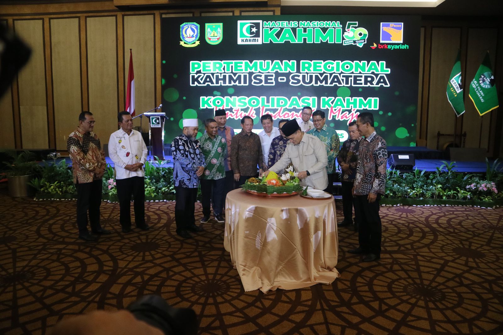 Gubernur Ansar Hadiri Pertemuan Regional Kahmi se-Sumatera di Batam
