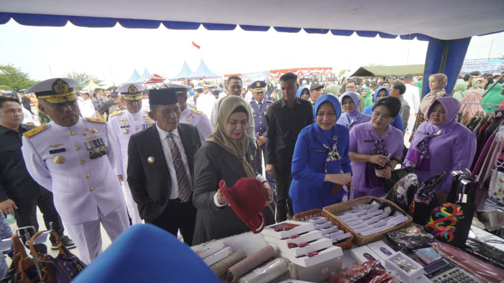 Gubernur Ansar Hadiri Upacara HUT ke-80 TNI di Tugu Sirih Tanjungpinang