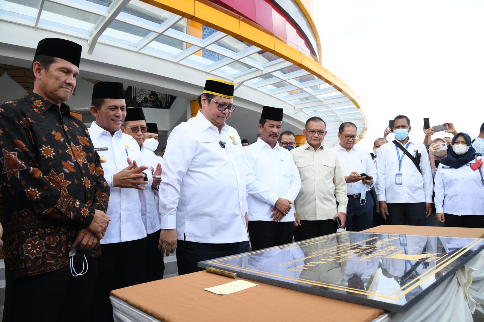 Menko Airlangga Yakin Masjid Tanjak Batam Jadi Ikon Batam dan Kepri