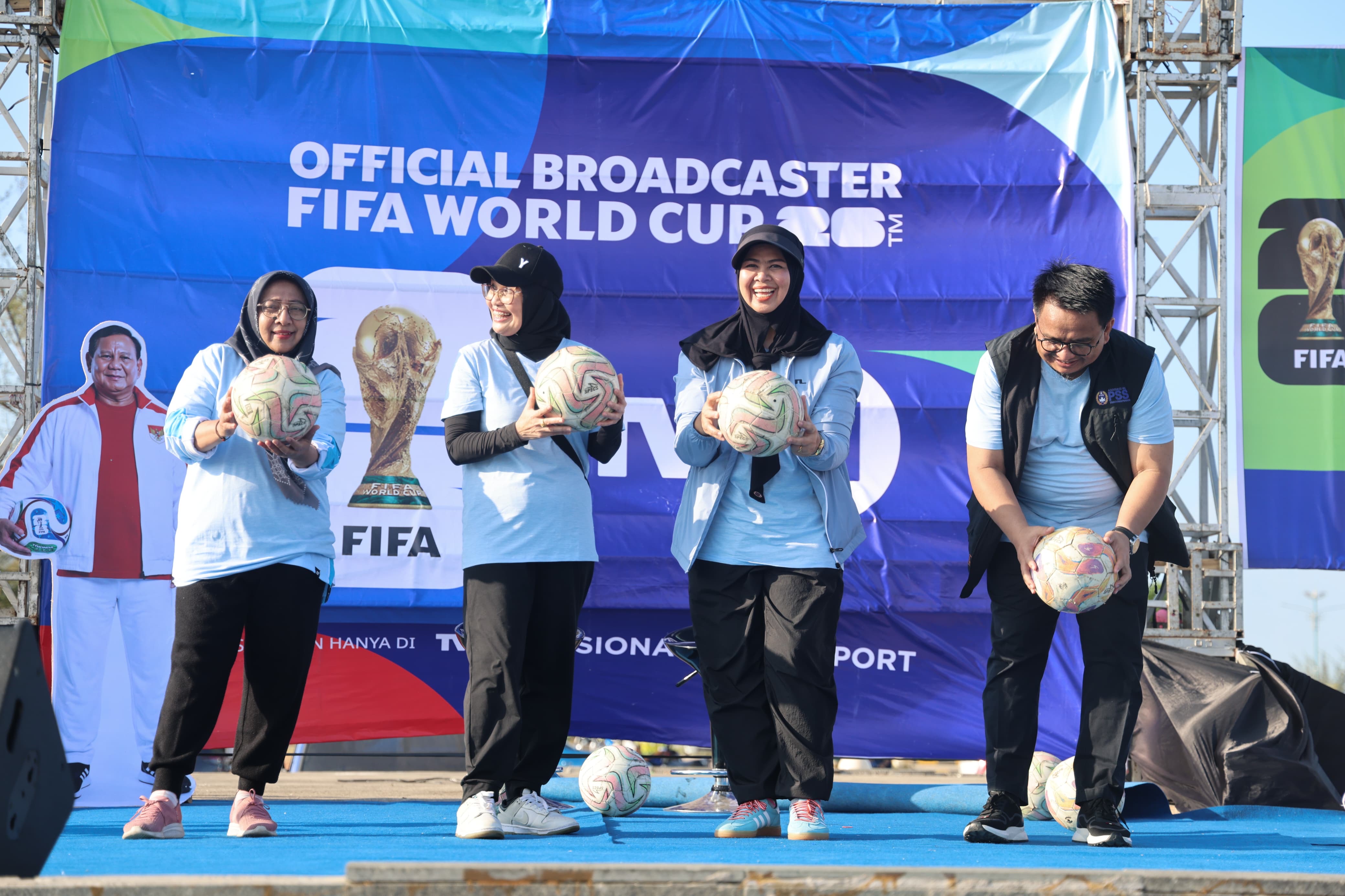 Gubernur Ansar Pimpin Langsung Penyambutan Kick Off Piala Dunia FIFA 2026 bersama TVRI Kepri di Halaman Tugu Sirih Tanjungpinang