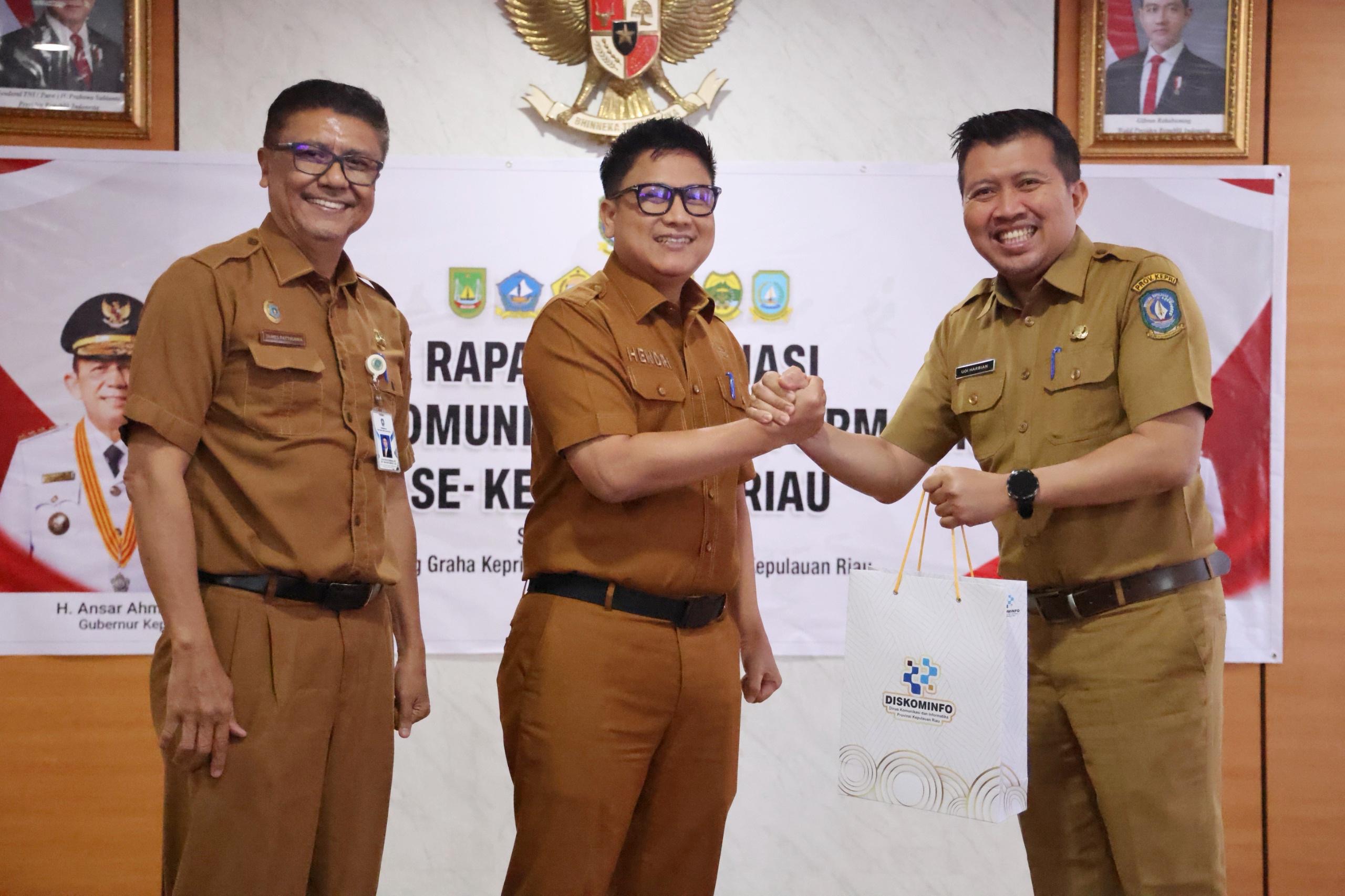 Pj Sekdaprov Luki Dorong Kolaborasi Digital Terintegrasi pada Rakor Diskominfo Se-Kepri