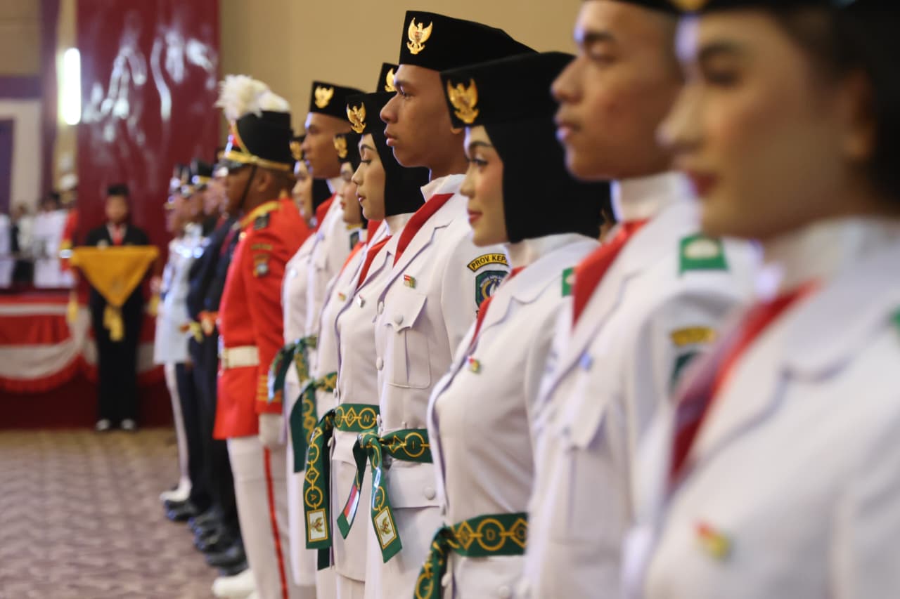 Gubernur Ansar Kukuhkan 33 Paskibraka Kepri 2025, Siap Kibarkan Merah Putih di HUT RI ke-80