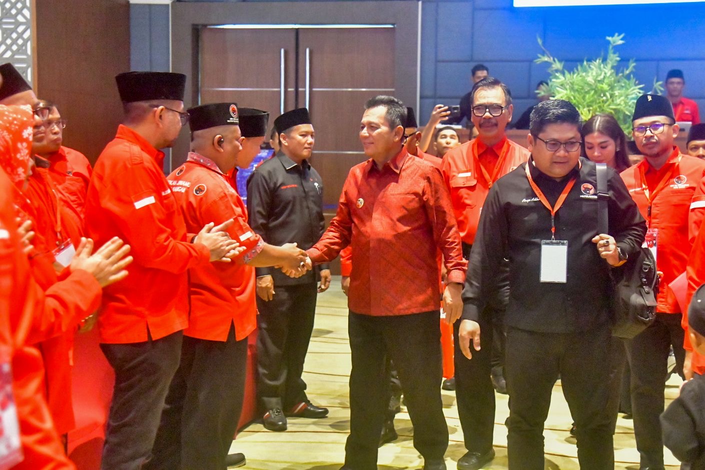 Gubernur Ansar Hadiri Pembukaan Konferda dan Konfercab PDIP Kepri 2025