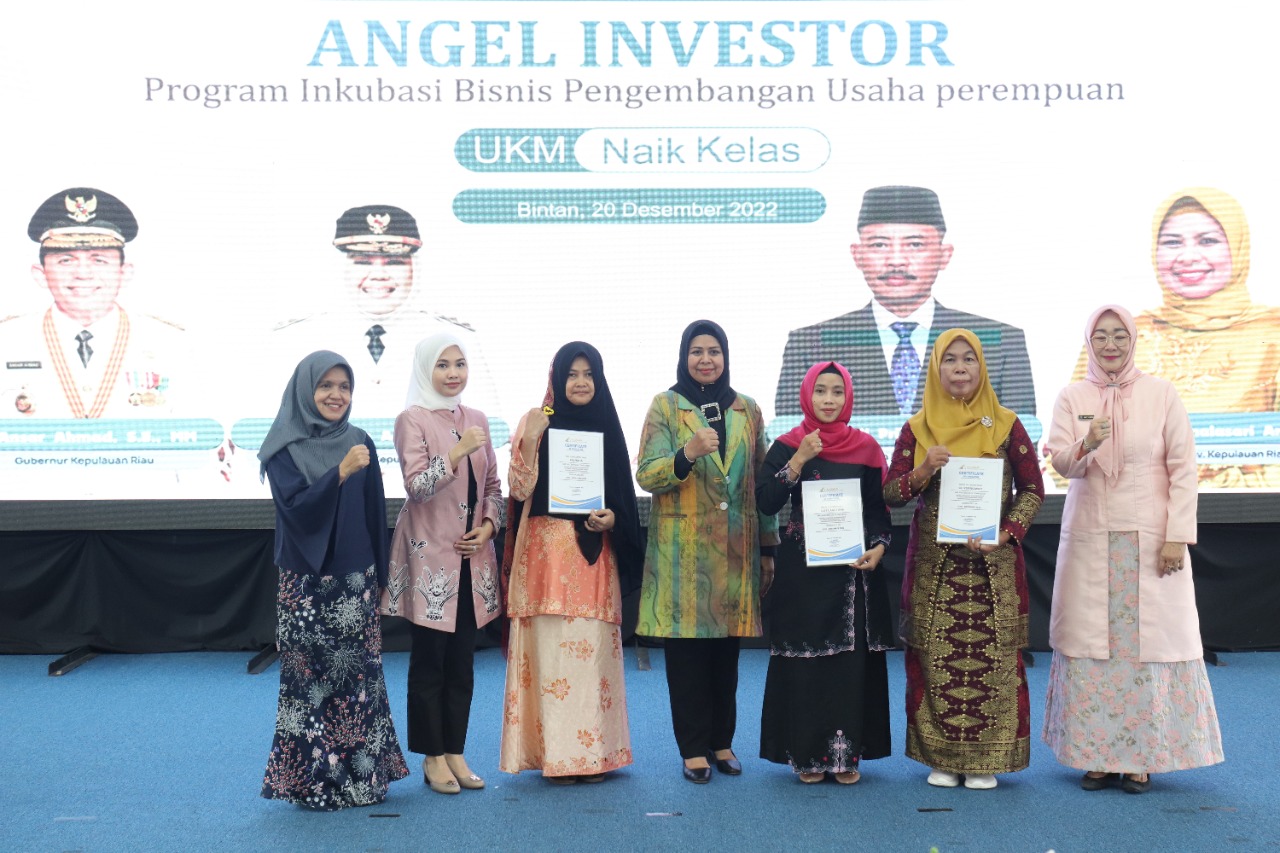 Dewi Ansar Tutup Kegiatan Inkubasi Bisnis Pengembangan UMK Perempuan di Bintan
