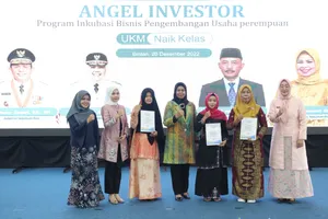 Dewi Ansar Tutup Kegiatan Inkubasi Bisnis Pengembangan UMK Perempuan di Bintan