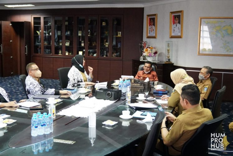 Pemprov Akan Siapkan Hibah Rp3,5 Miliar Untuk Rehab Gedung Guru di Senggarang