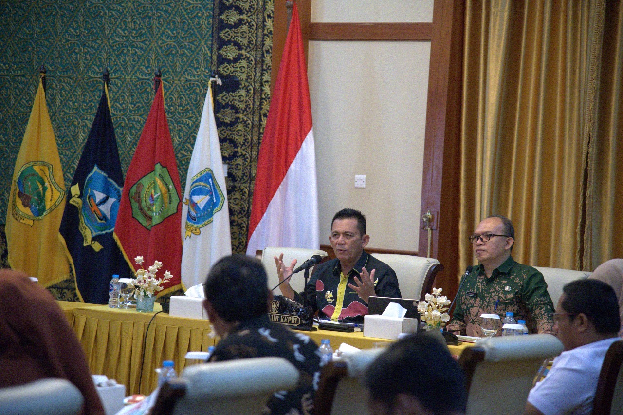 Gubernur Ansar Pimpin Rapat Tindak Lanjut Program MBG dan Eliminasi TBC di Kepri