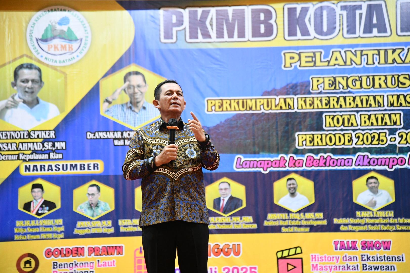Hadiri Pengukuhan PKMB, Gubernur Ajak Warga Bawean Menjaga Kepri Tetap Aman
