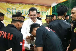 Masyarakat Kampung Melayu Nongsa Antusias Dengarkan Paparan Program Strategis Gubernur Ansar