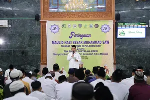 Gubernur Ansar Ajak Teladani Nabi Muhammad SAW dalam Peringatan Maulid Nabi 1444 H.