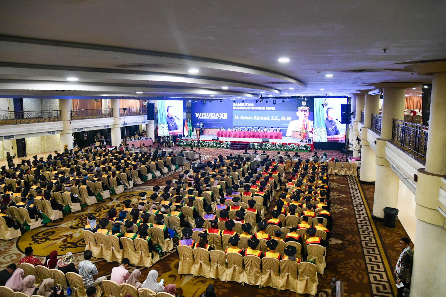 Gubernur Ansar Ajak Wisudawan UIS Terus Tingkatkan Kemampuan Diri
