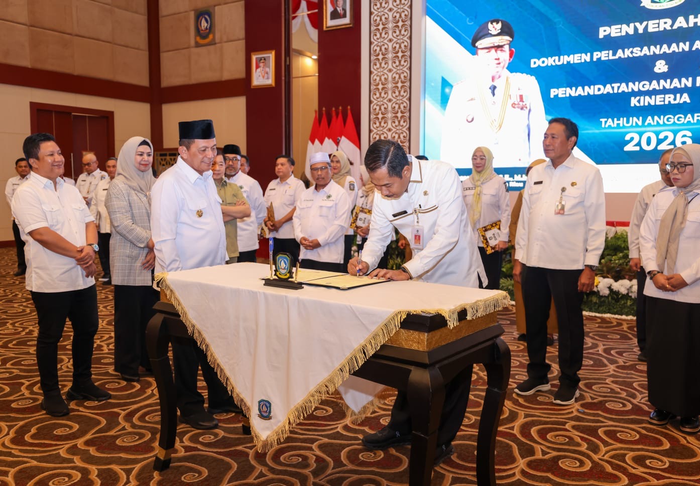 Gubernur Ansar Serahkan DPA dan Teken Perjanjian Kinerja OPD Pemprov Kepri Tahun Anggaran 2026