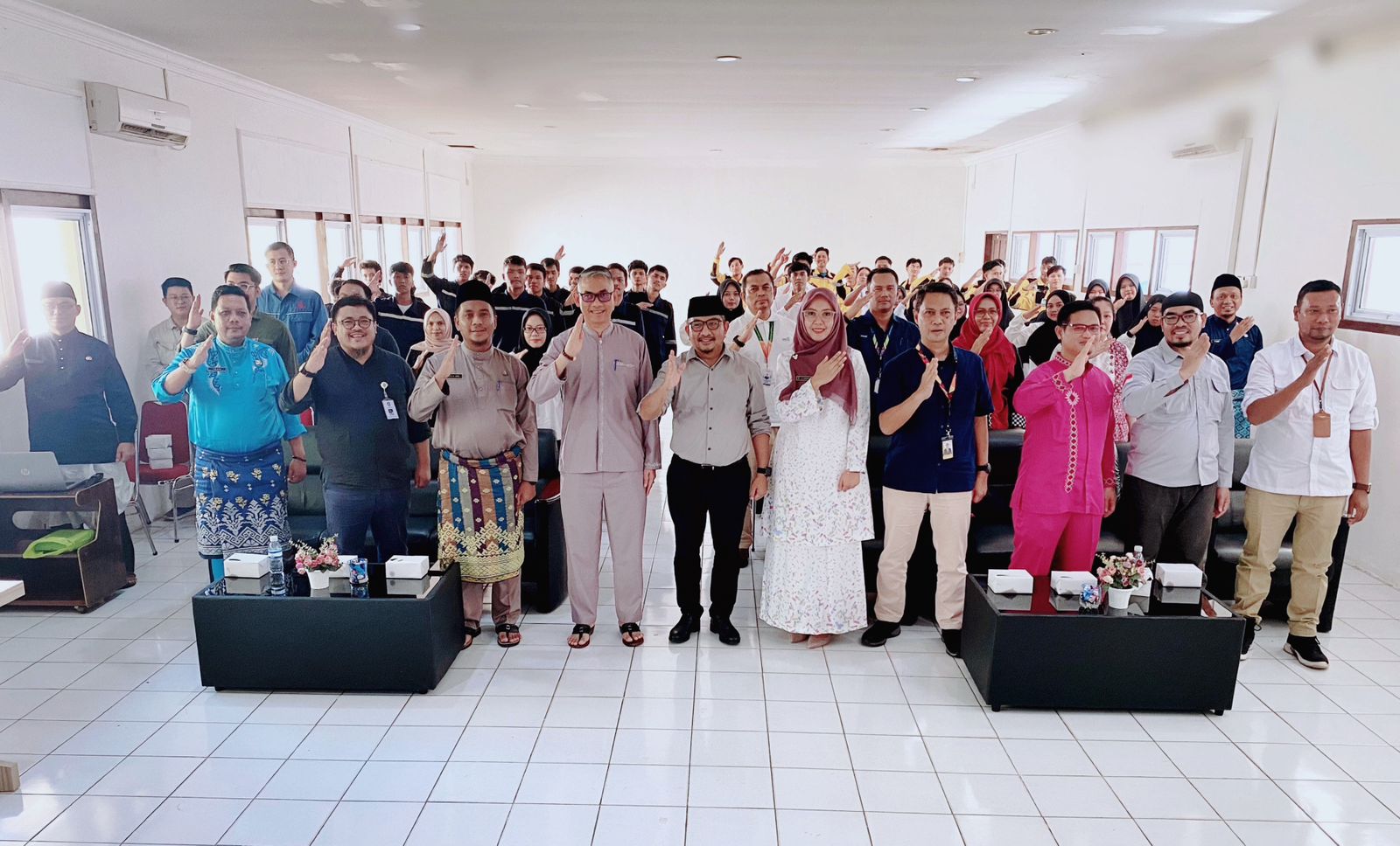 Disnakertrans Kepri Terapkan Blended Learning dan Teken Kerja Sama dengan Dua Perusahaan Industri Strategis
