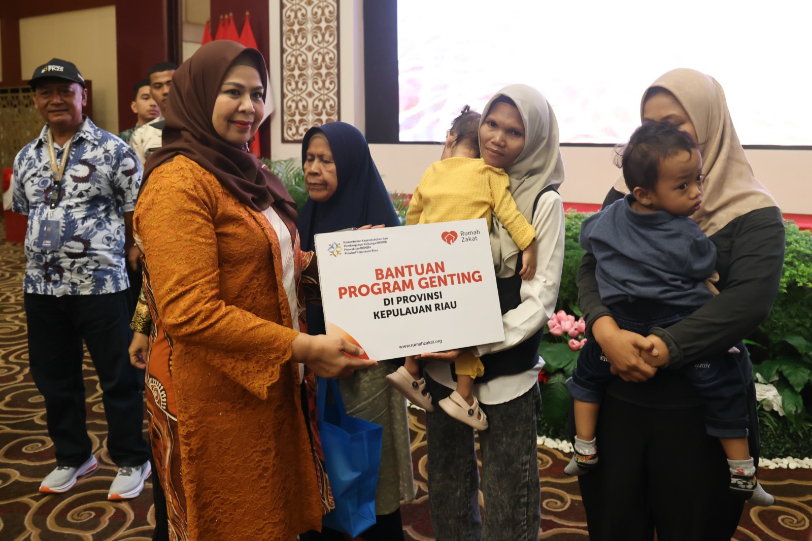 Harganas ke-32, Ansar Ahmad Ajak Warga Kepri Kembali Eratkan Keluarga
