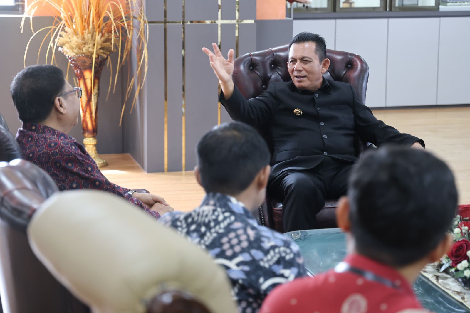 Gubernur Ansar Terima Audiensi Kepala BI Kepri, Sepakati Pererat Kerja Sama Strategis