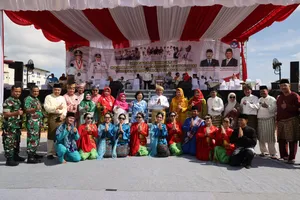 Gubernur Ansar  Saksikan Penampilan Pentas Seni dan Budaya Sempena Hardiknas 2023