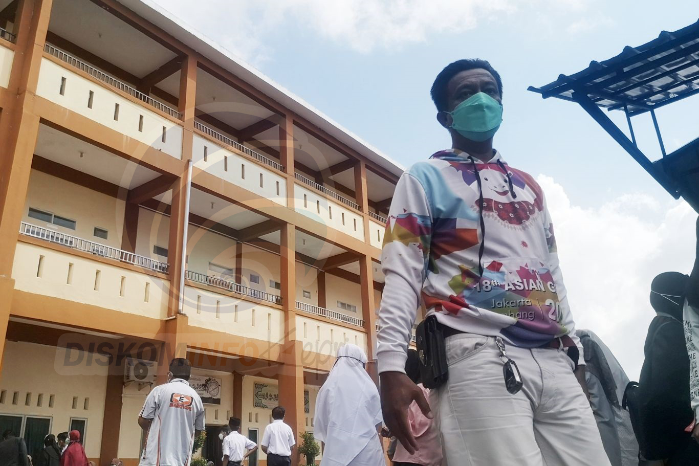 Masyarakat Kepri Diingatkan Terus Waspada Dan Disiplin Prokes - Meski Kasus Covid-19 di Kepri Melandai