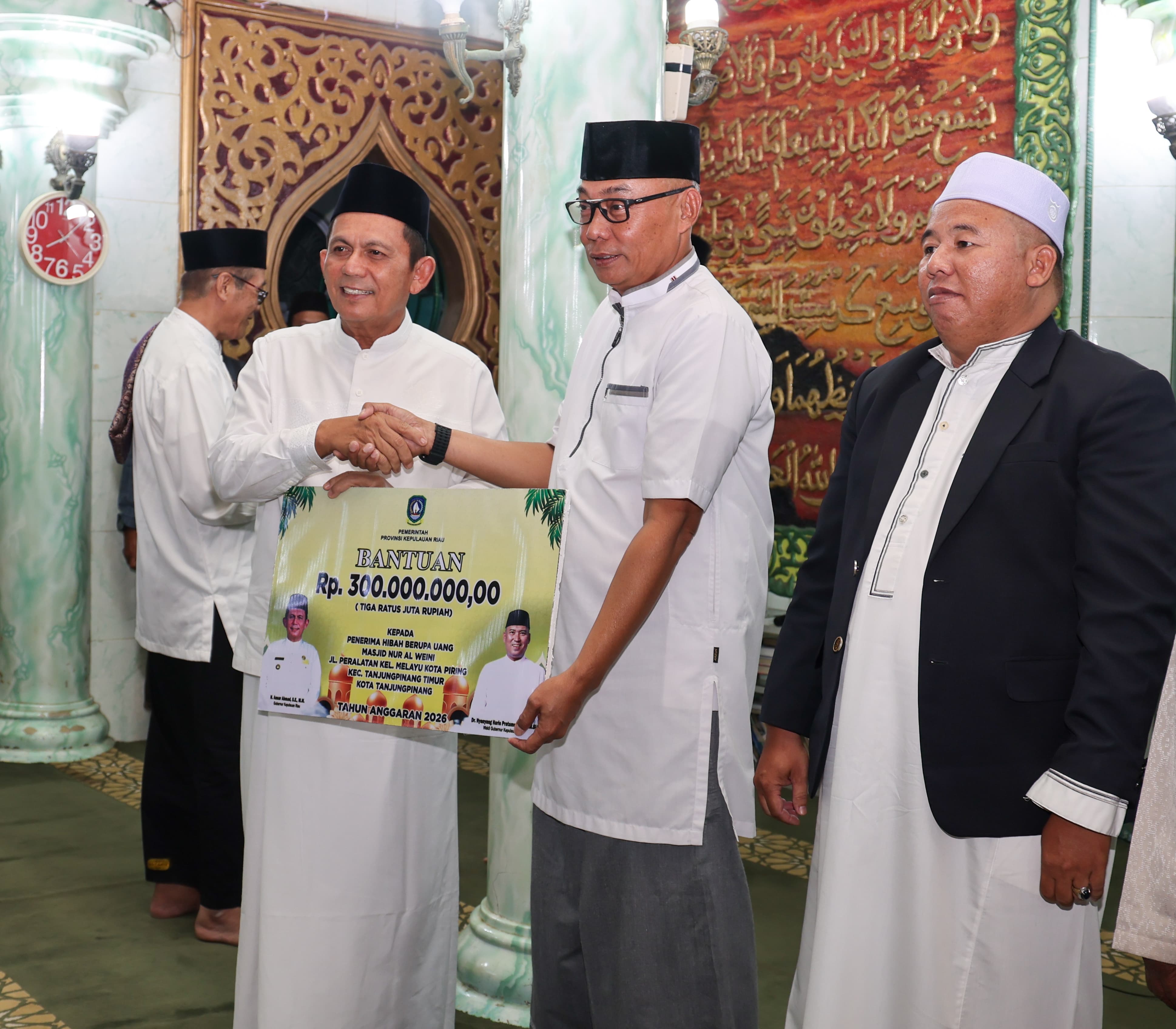 Safari Ramadhan Gubernur Ansar di Masjid Nur Al Weini Tanjungpinang