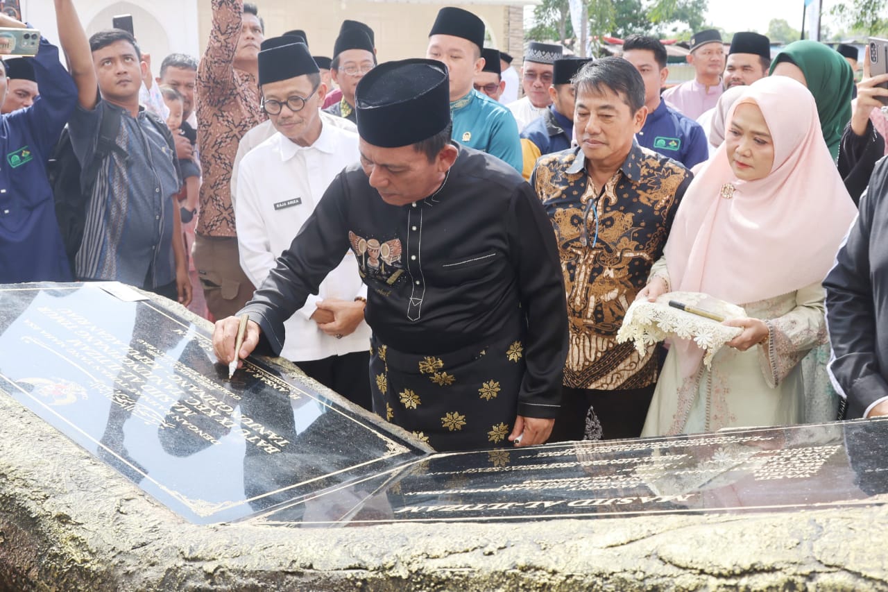 Gubernur Ansar Resmikan Masjid Al-Iltizam, Perkuat Fungsi Masjid sebagai Pusat Peradaban Umat