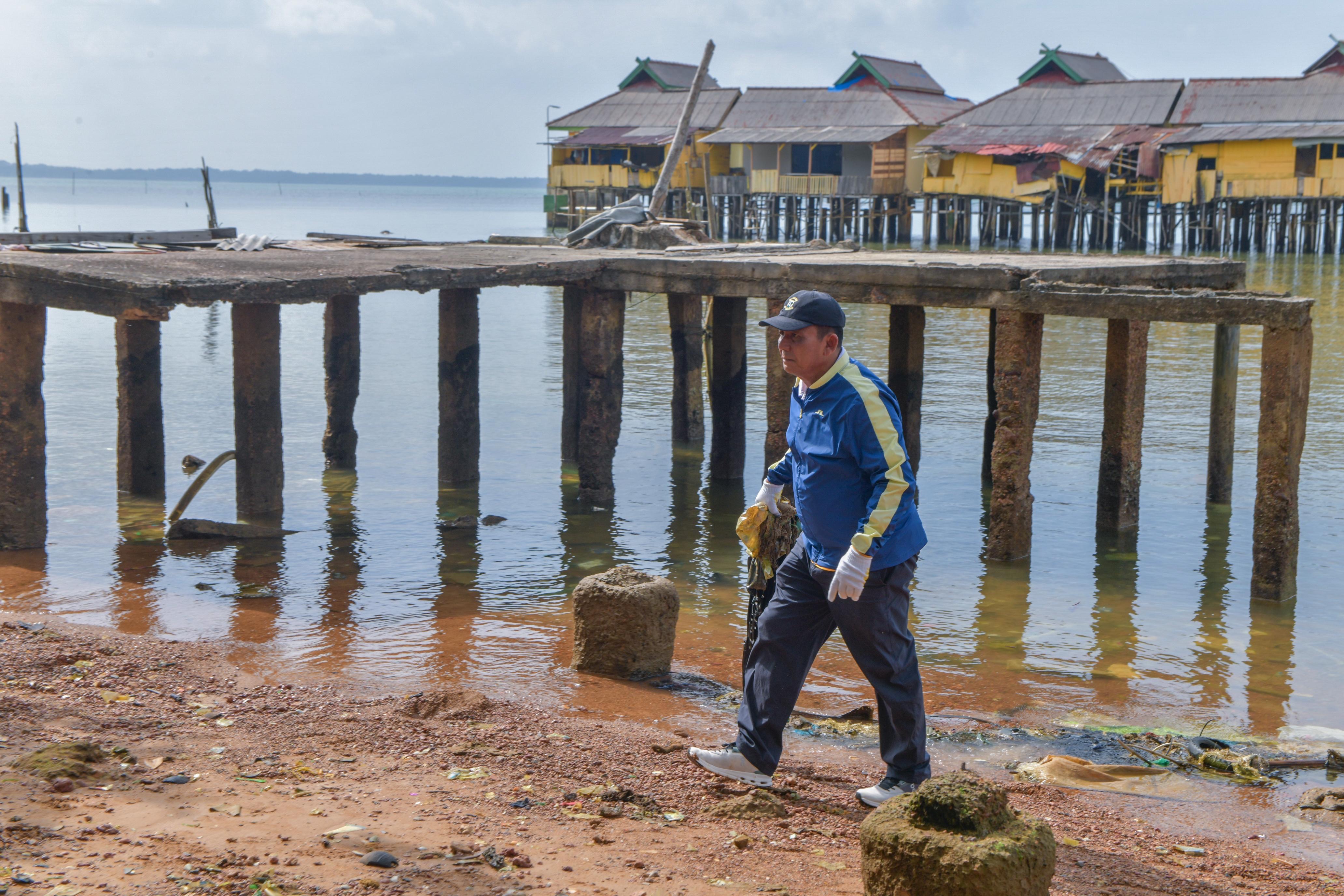 Pulau Penyengat dan Taman Gurindam 12 Dibersihkan, Gubernur Ansar Pimpin Goro