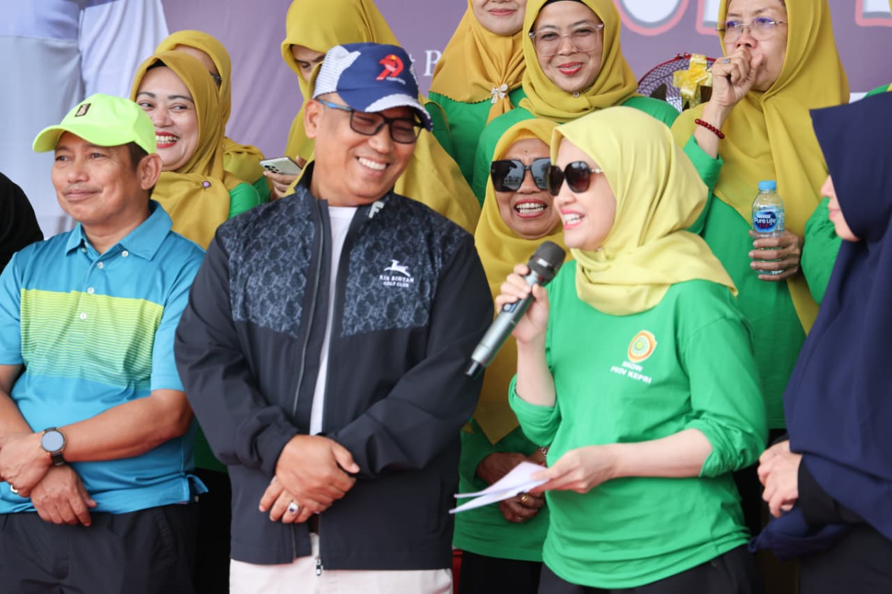 Wagub Nyanyang Hadiri Gowes Santai Semarakkan Peringatan Hari Pahlawan 2025
