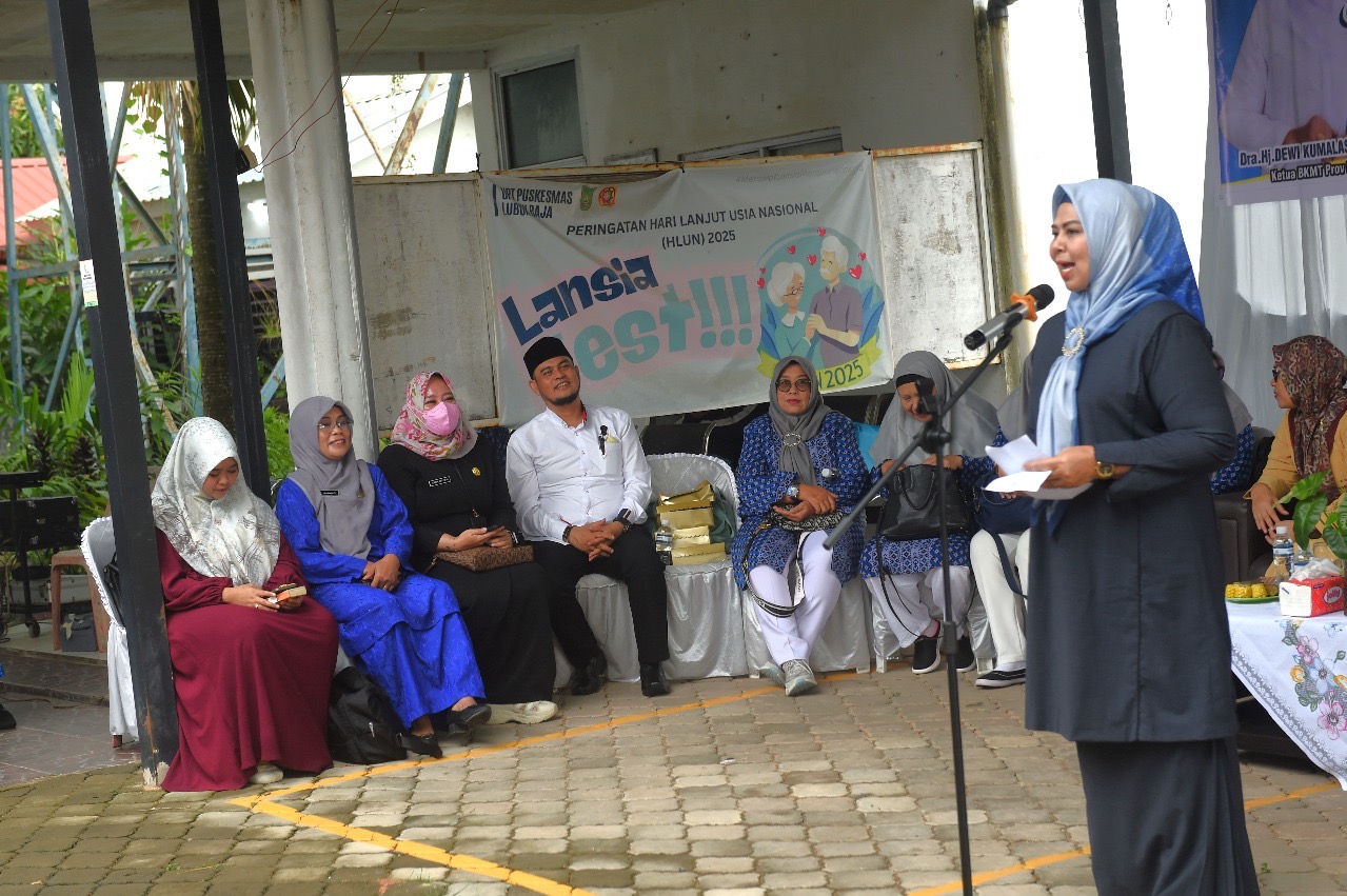 Sentuhan Kasih TP PKK Kepri, Khitanan Dhuafa dan Paket Stunting untuk Anak Batam
