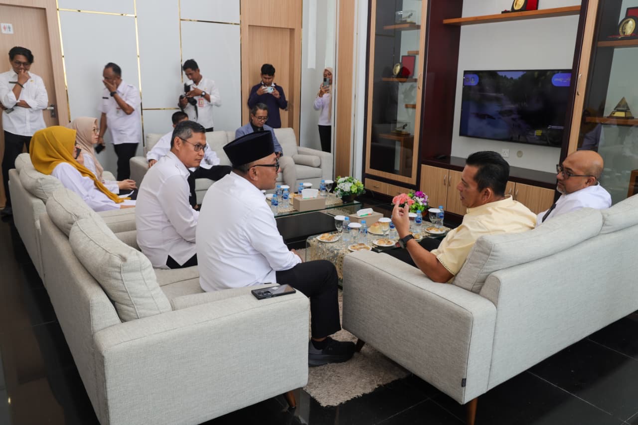 Pemprov Kepri Serahkan Hibah Aset ke Pemko Tanjungpinang