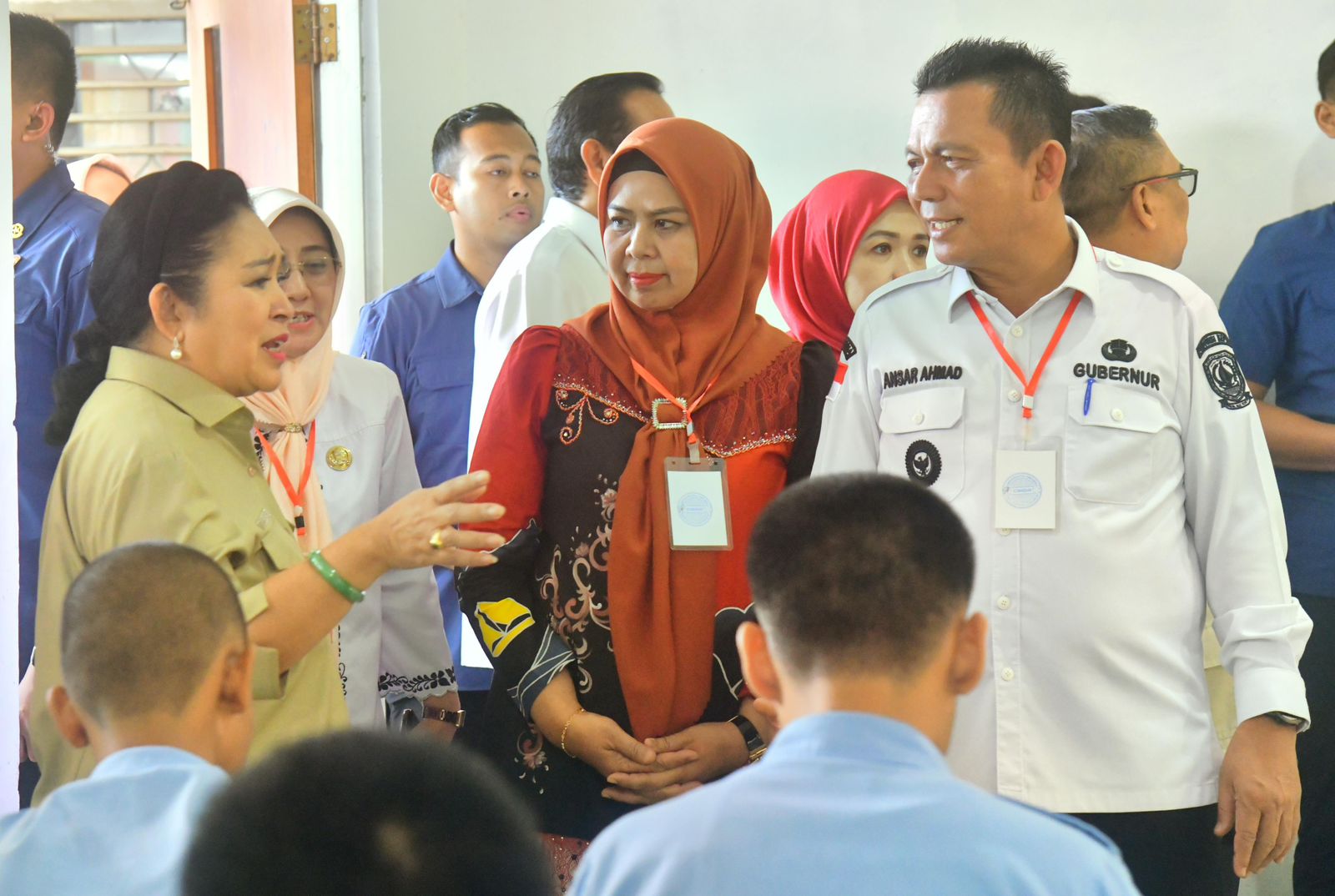 Mengawali Kunjungannya di Kepri Wapres Gibran Tinjau Program MBG di SMKN 1 Batam