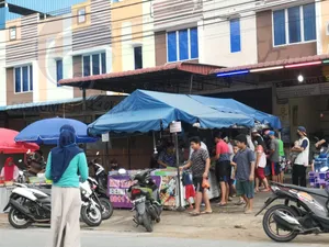 Pemprov Kepri Ingatkan Membeli Takjil Tetap Jaga Jarak