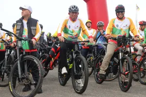 Ratusan Peserta Ikuti Fun Bike Sempena Hari Jadi ke 20 Kepri dan Peresmian BRKS Syariah