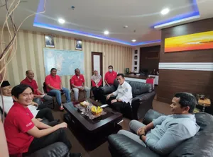 Gubernur Ansar Kunjungi Kantor PLN Tanjungpinang Bahas Listrik Pulau Pangkil