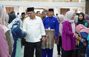 Gubernur Ansar Serahkan Bantuan Rp48,2 Miliar untuk Pembangunan Bunguran Timur