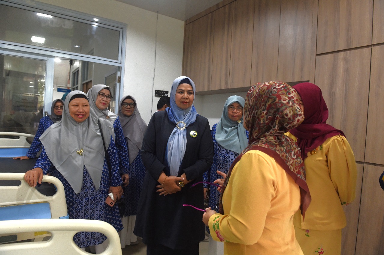 Sentuhan Kasih TP PKK Kepri, Khitanan Dhuafa dan Paket Stunting untuk Anak Batam