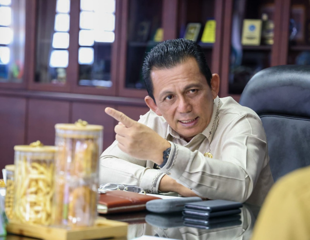 Gubernur Ansar Gerak Cepat Tanggapi Bencana di Serasan, Segera Kirimkan Bantuan