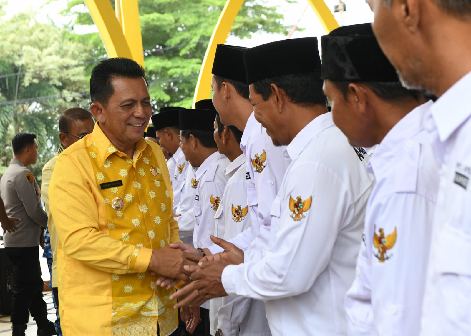 Ansar Ahmad Hadiri Pengukuhan Apdesi Kabupaten Karimun