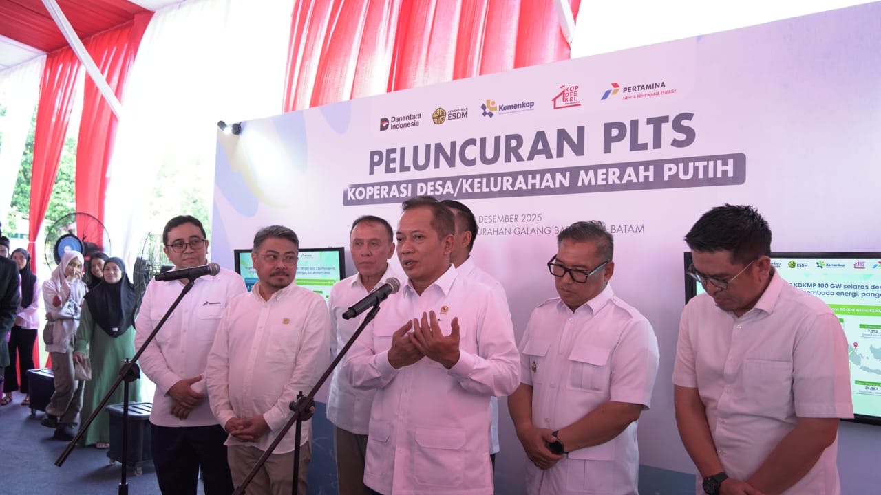Menteri Koperasi & UKM Bersama Wagub Kepri Resmikan Peluncuran PLTS Koperasi Merah Putih