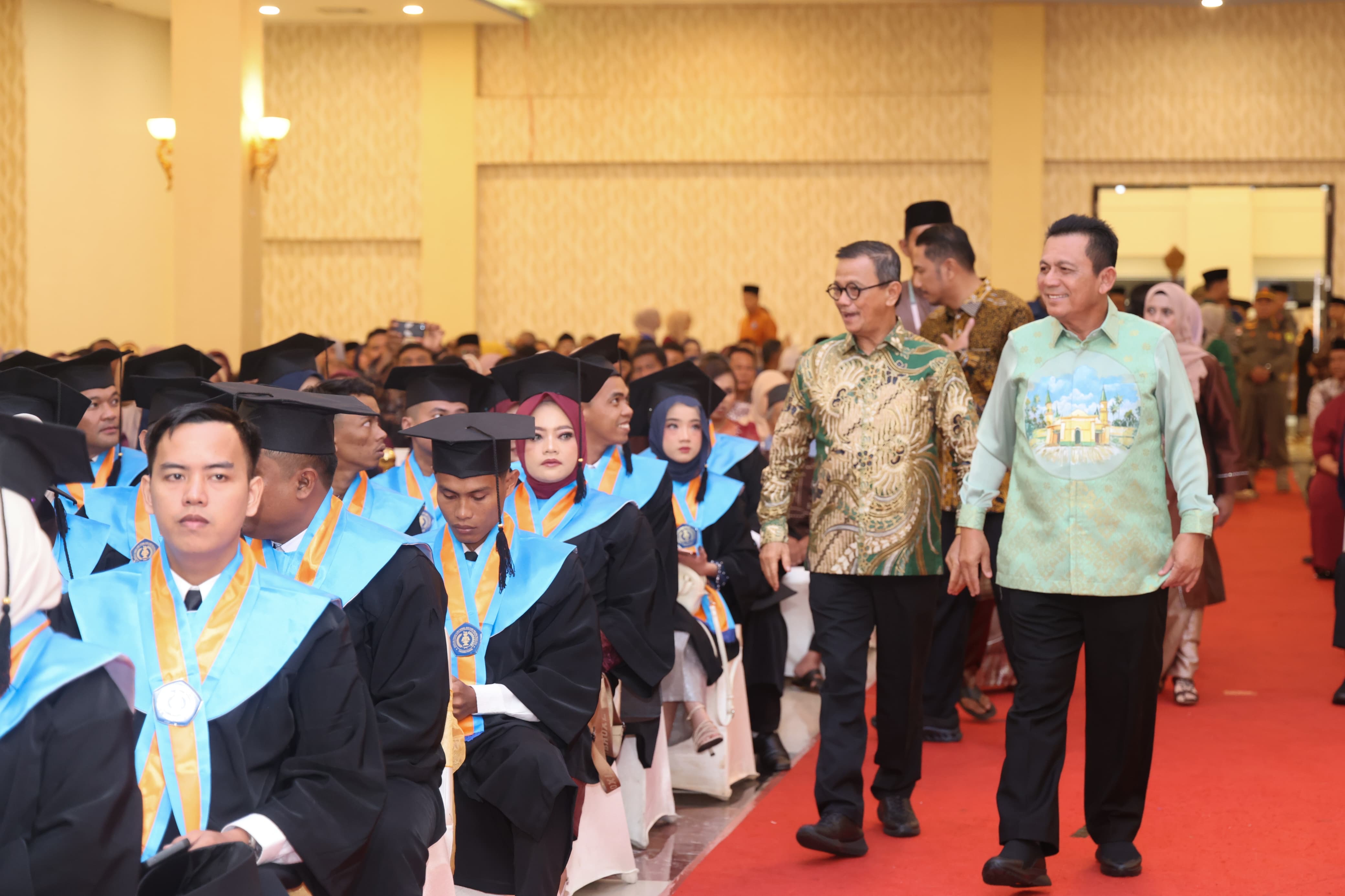 Hadiri Wisuda STISIPOL Raja Haji, Gubernur Ansar Tekankan Pentingnya SDM Adaptif