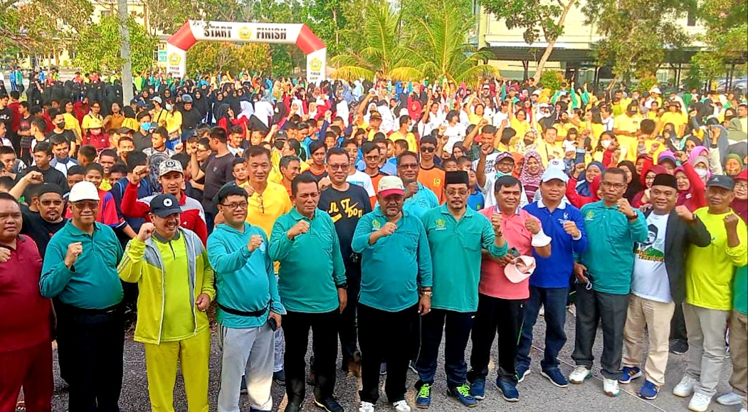 Membaur Bersama Masyarakat Karimun di Acara Jalan Santai Kerukunan, Ansar Ingatkan Pentingnya Menjaga Toleransi dan Moderasi Beragama
