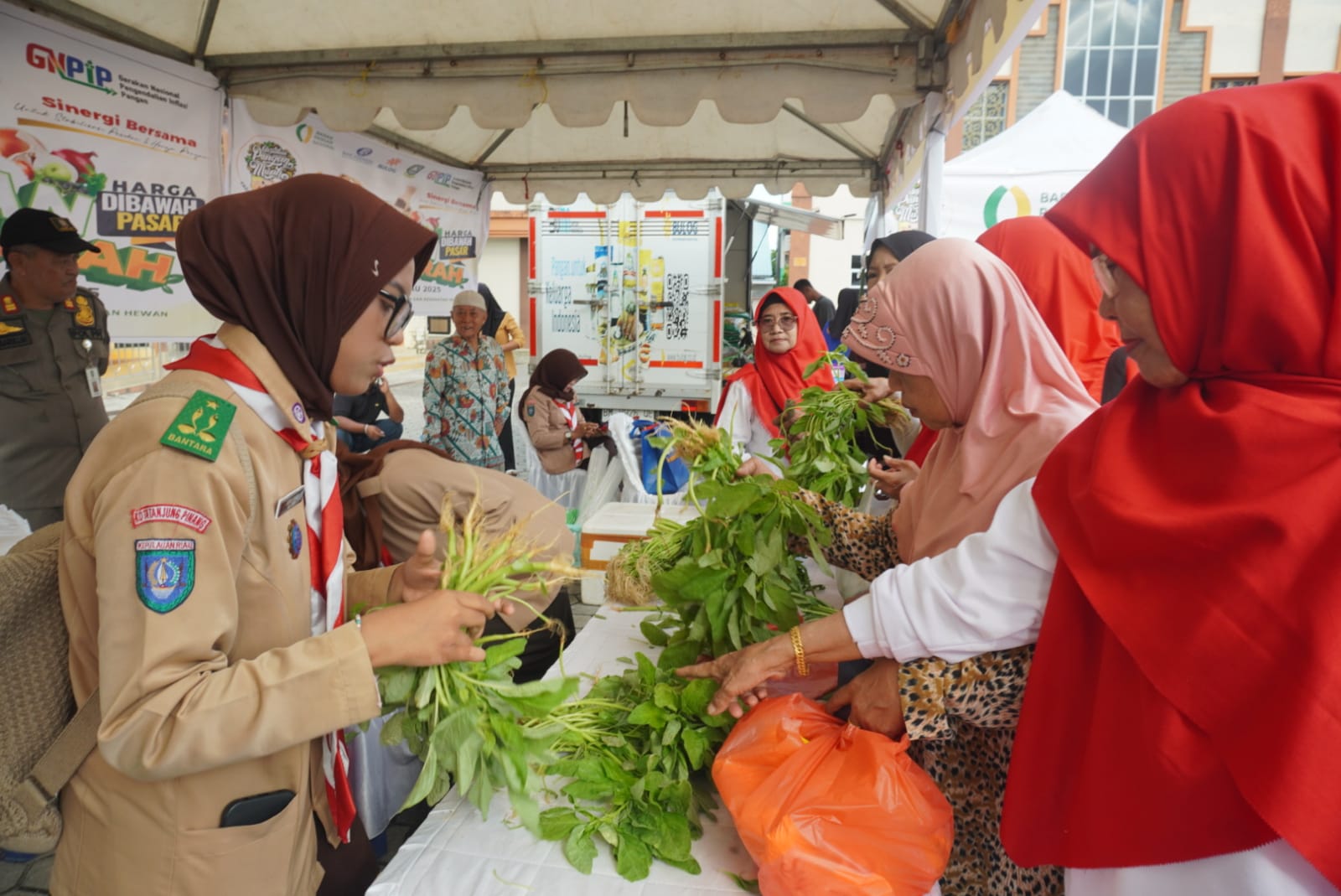Peringati Hari Pramuka ke-64, Kwarda Kepri Gelar Aksi Sosial dan Pasar Murah