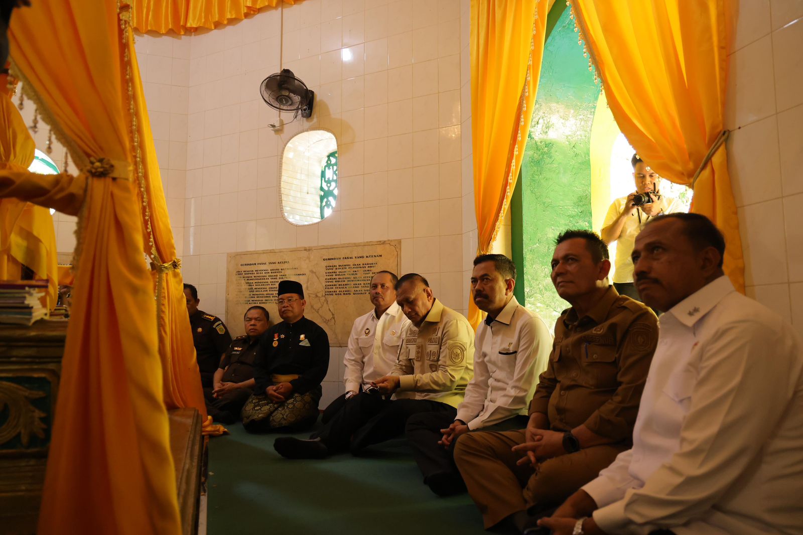Gubernur Ansar Dampingi Wamenko Polhukam dan Plt. Wakil Jaksa Agung RI Kunjungi Pulau Penyengat