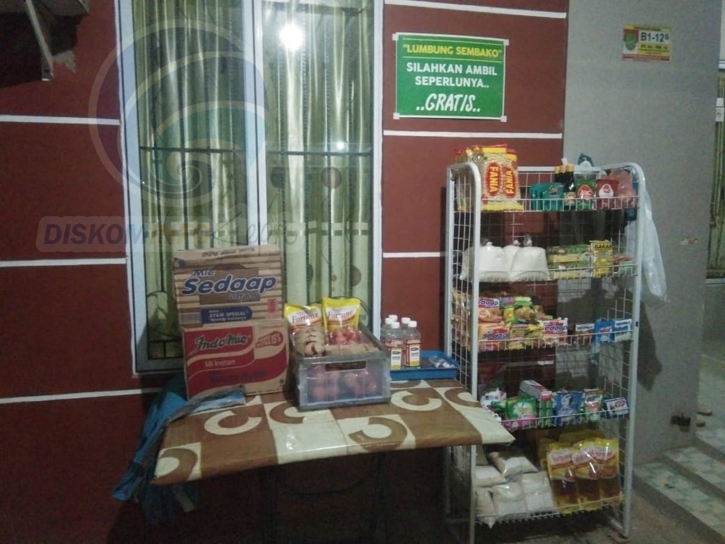 Bantu Yang Terdampak Corona, Siapapun Boleh Ambil Sembako