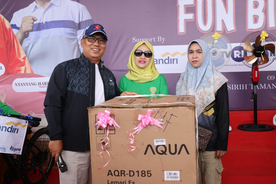 Wagub Nyanyang Hadiri Gowes Santai Semarakkan Peringatan Hari Pahlawan 2025