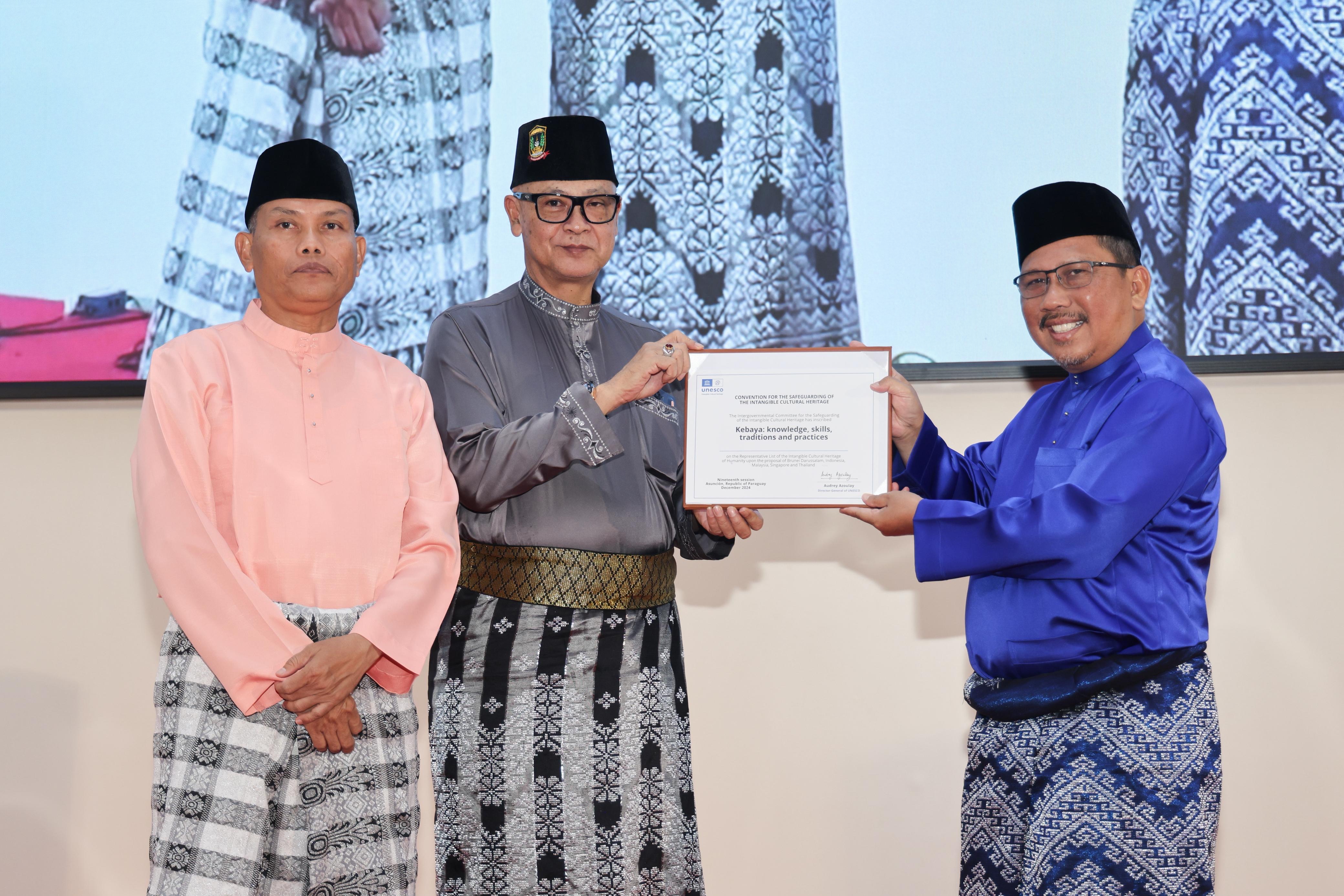 Aplikasi Pantunesia Resmi Diluncurkan, Perkuat Pelestarian Pantun Melayu Berbasis Teknologi