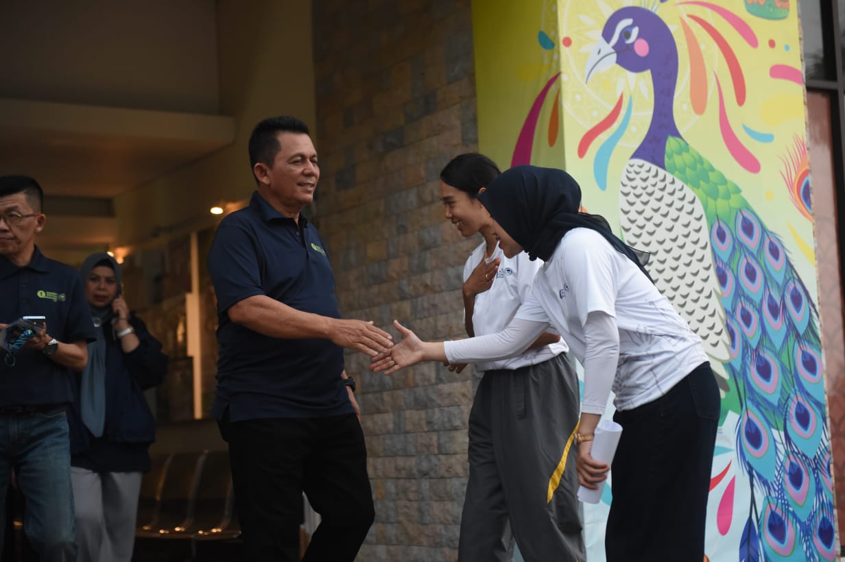 Gubernur Ansar Ahmad Lepas 3.000 Pelari dari 16 Negara di Mandiri Bintan Marathon 2025