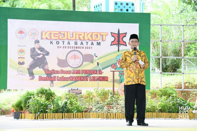 Gubernur Ansar Berharap Persinas Asad Lahirkan Atlet Silat Profesional