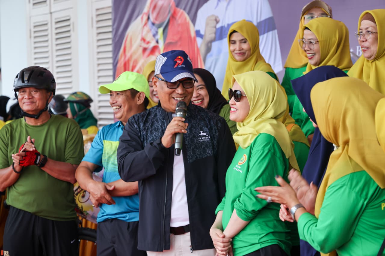 Wagub Nyanyang Hadiri Gowes Santai Semarakkan Peringatan Hari Pahlawan 2025