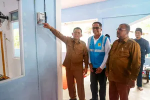 Dengan Program Kepri Terang, Masyarakat Dusun Parit Syukur & Dusun IV Sawang Laut Kini Benderang