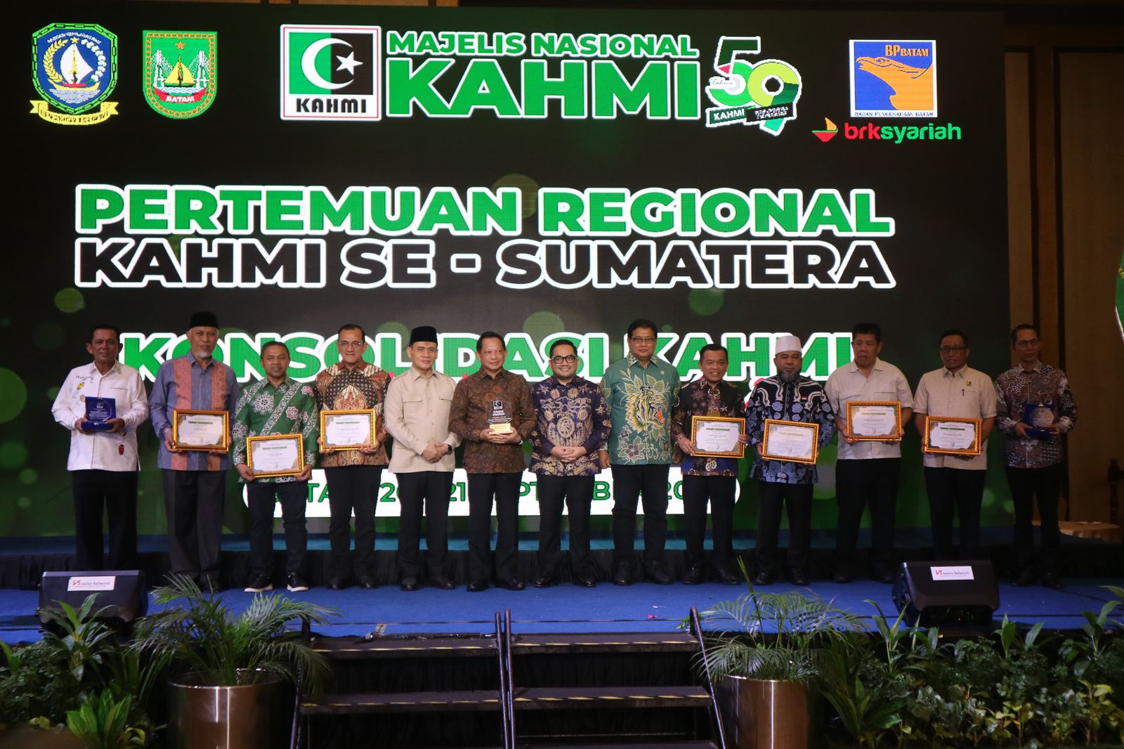 Gubernur Ansar Hadiri Pertemuan Regional Kahmi se-Sumatera di Batam