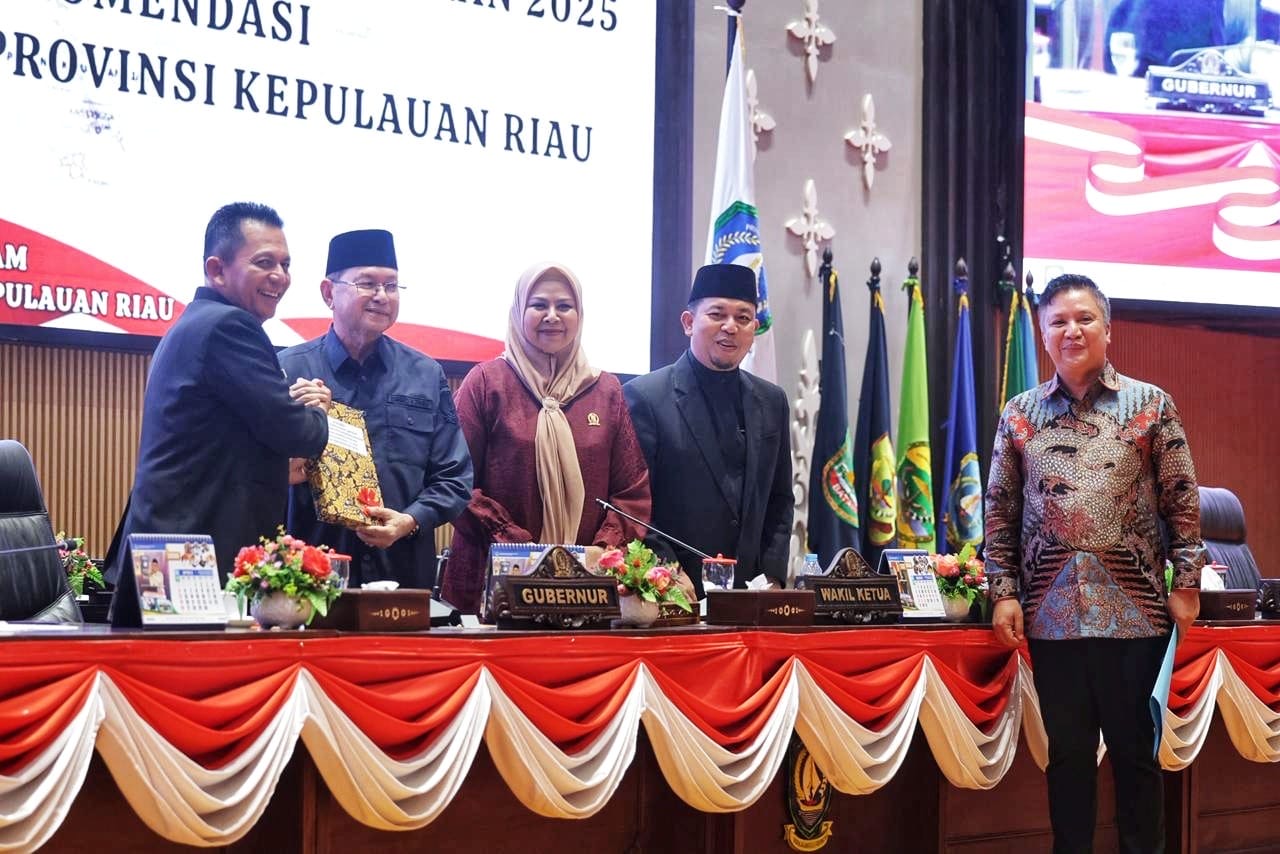 Gubernur Ansar Siap Tindak Lanjut Rekomendasi Strategis DPRD Kepri