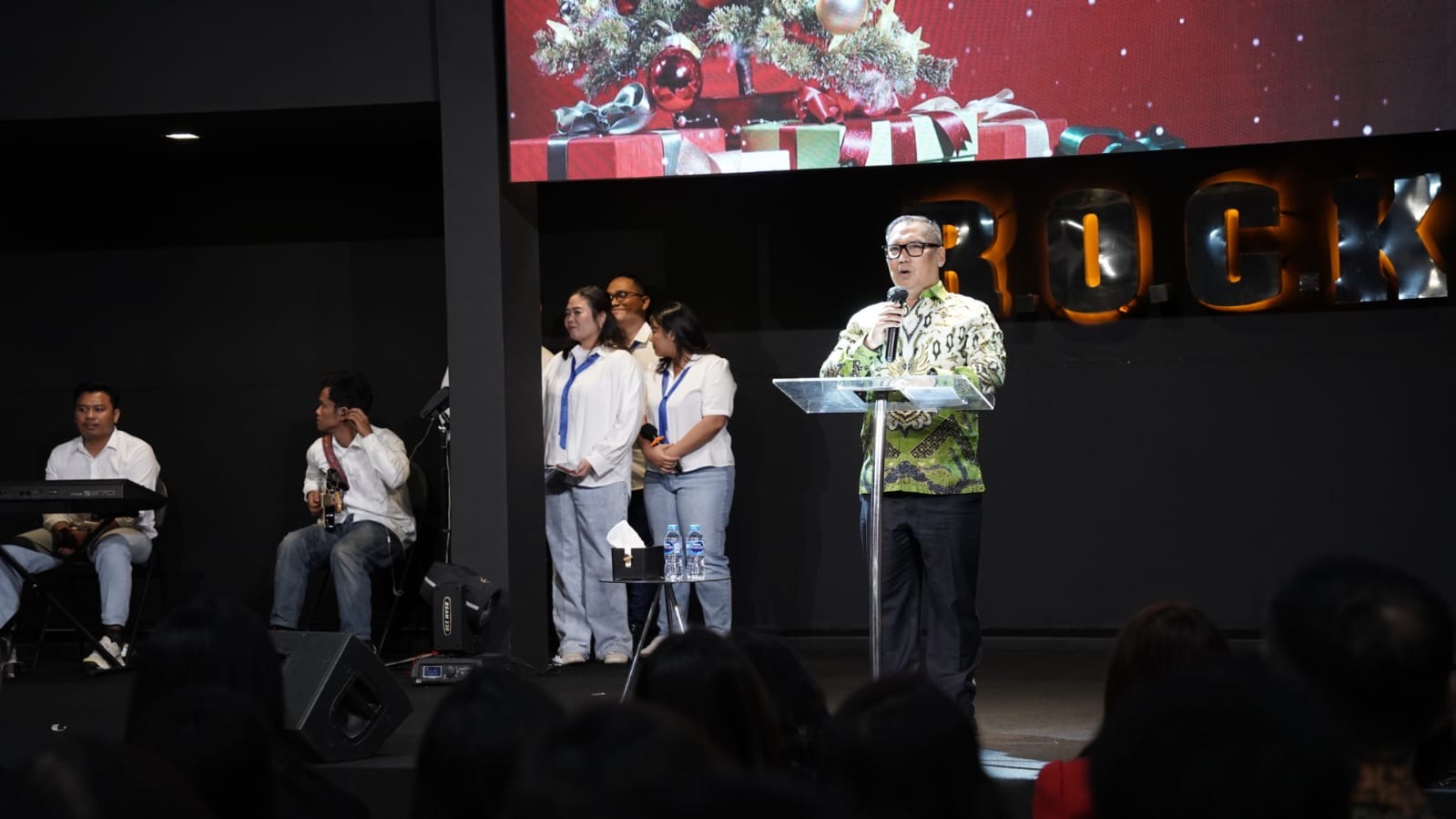 Wagub Kepri Hadiri Perayaan Natal GBI Rock Central Sukajadi, Ajak Jemaat Tebar Kasih dan Jaga Kerukunan